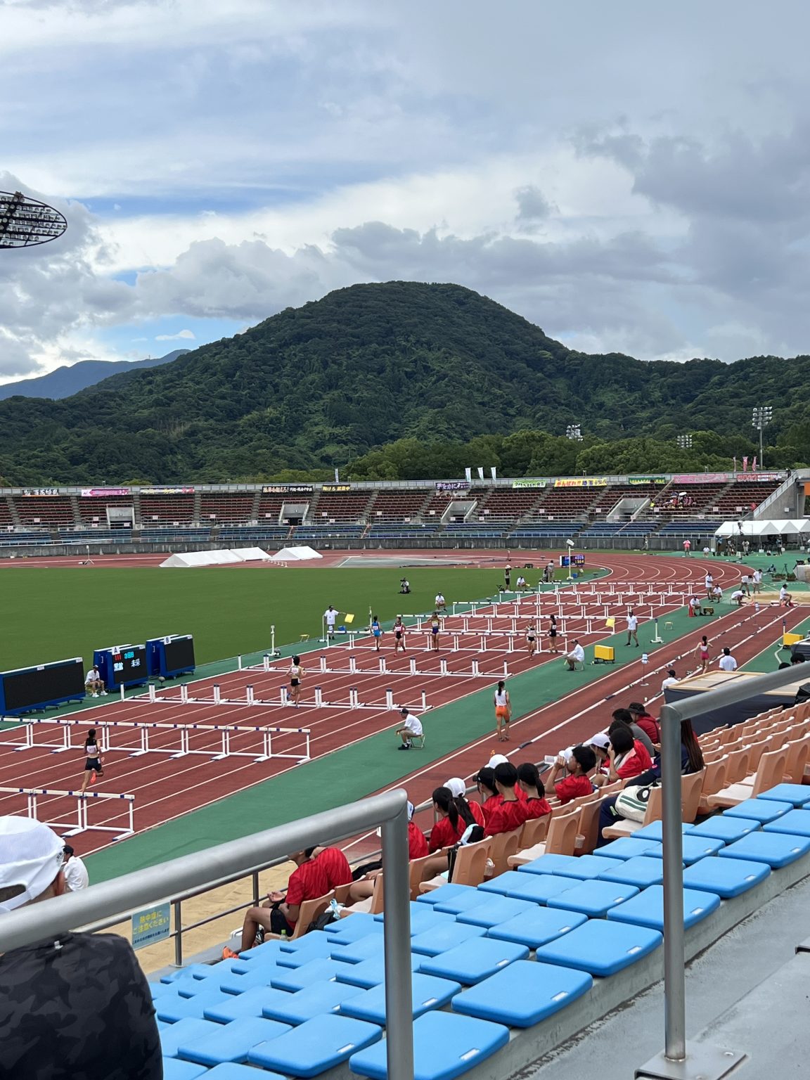 『第50回 全日本中学校 陸上競技選手権大会』 おおの整形外科内科医院｜松山市の整形外科・内科・リハビリテーション科